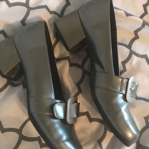 Silver Chinese Laundry loafers in silver - Picture 2 of 3